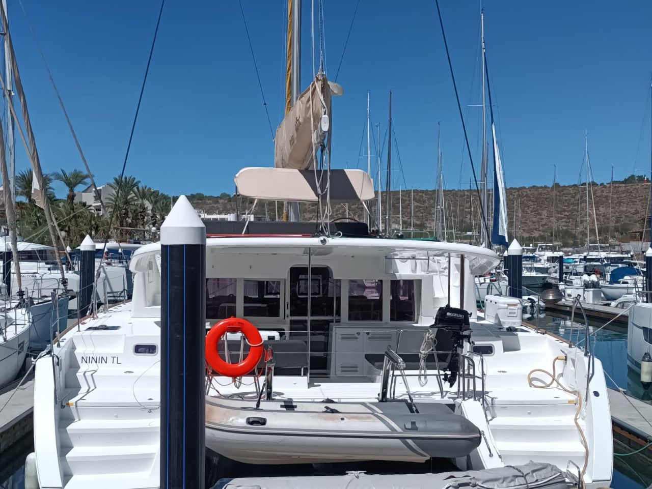 Lagoon 450 F catamaran cruising the Sea of Cortez near Espíritu Santo — BAIA Atelier