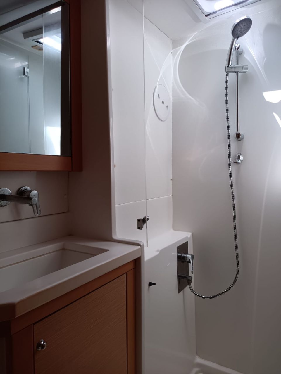 Lagoon 450 F salon — BAIA Atelier