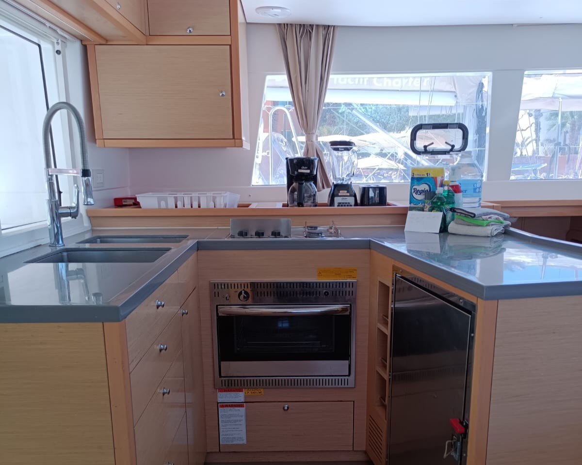 Lagoon 450 F cabin — BAIA Atelier